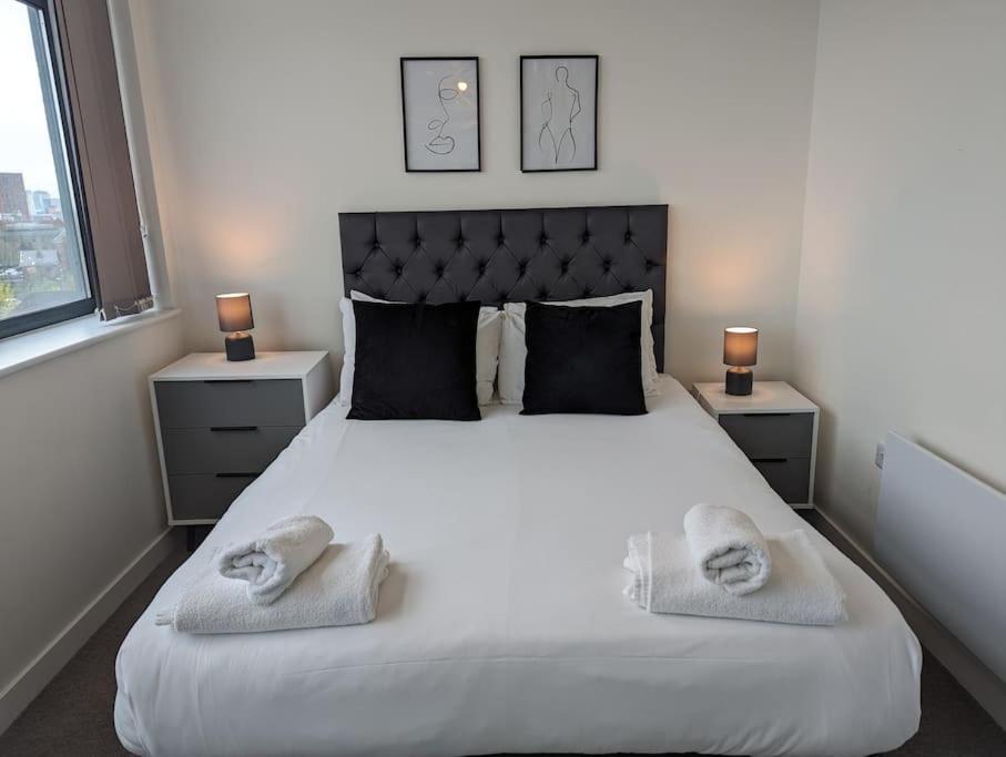 Lovely 1 Bed Apartment - Old Trafford Manchester Eksteriør billede
